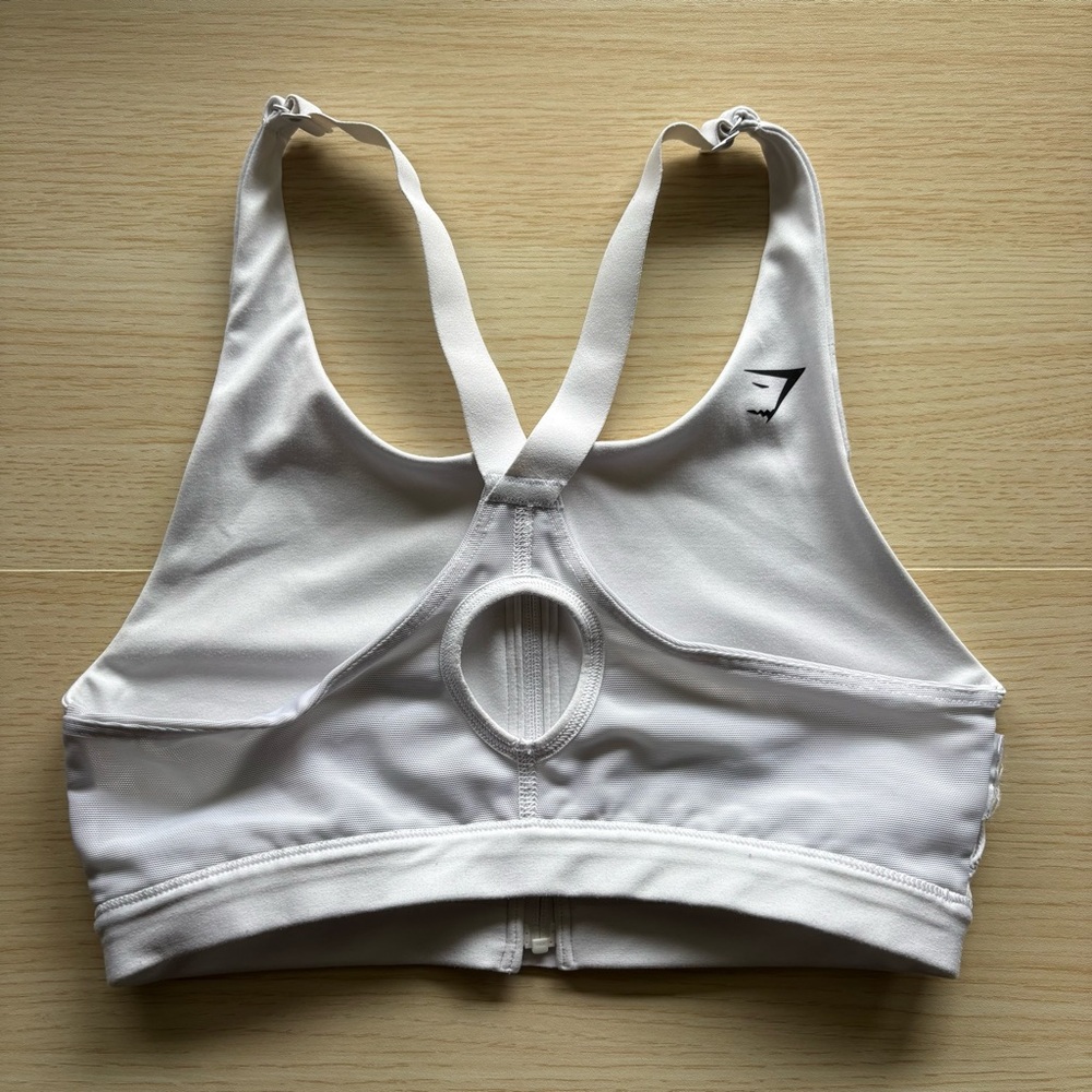 Gymshark White Zip Front Sports Bra XS Athletic Workout Crop Top Activewear - Picture 7 of 13